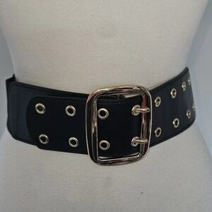 BLACK FAUX LEATHER TWO-PRONG GOLD EYELET GROMMETS M/L BUCKLE BELT